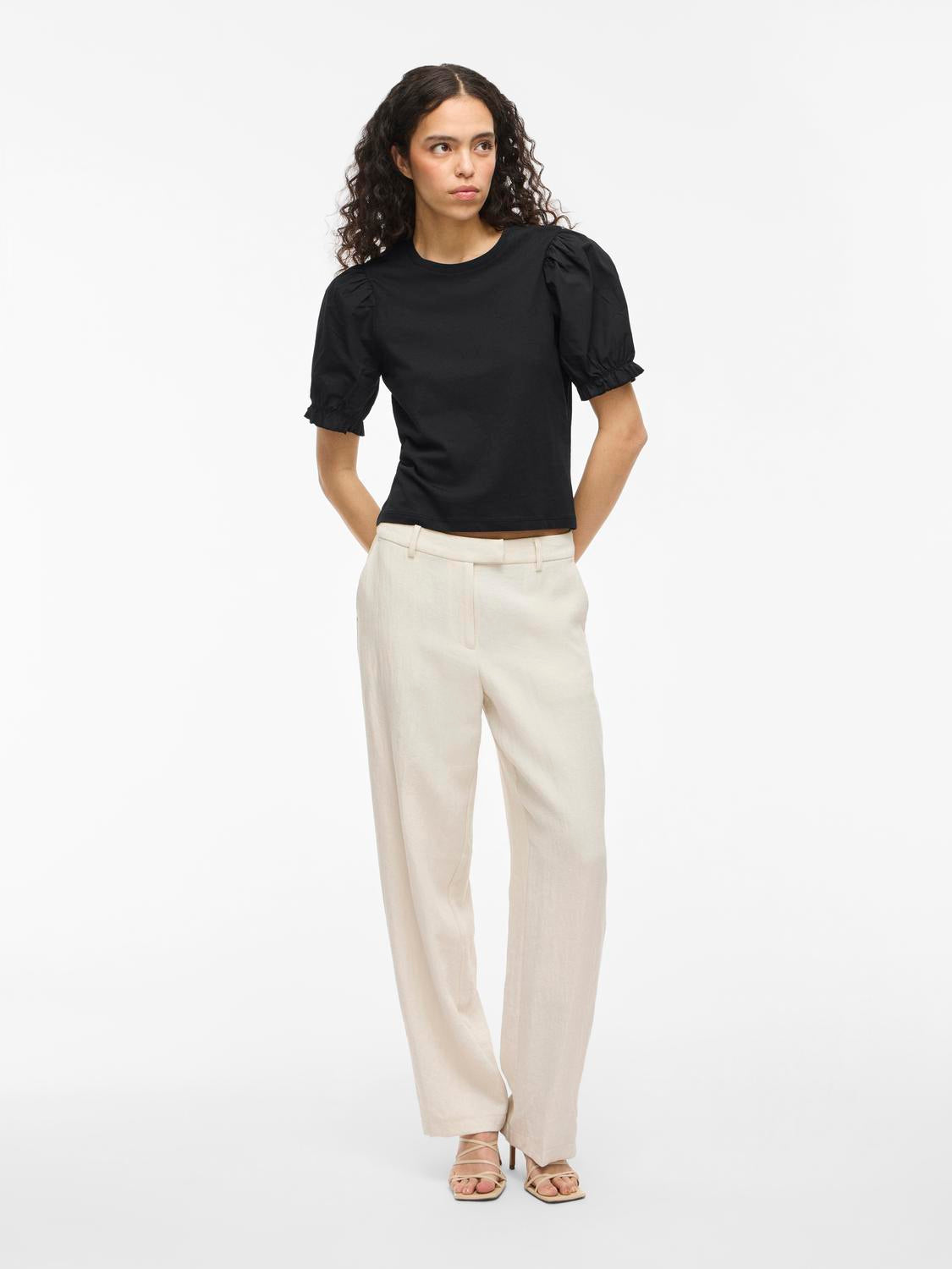 model_shot-front_full